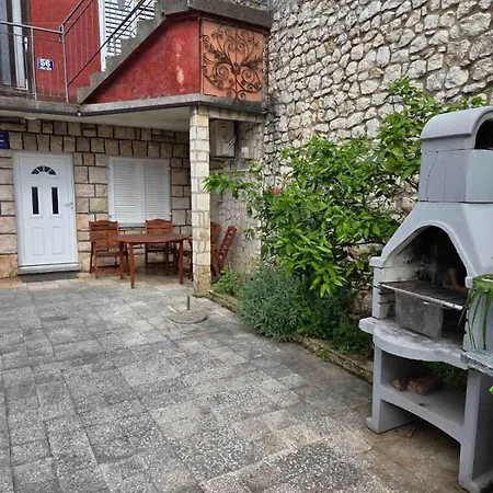 アパート Selcestay